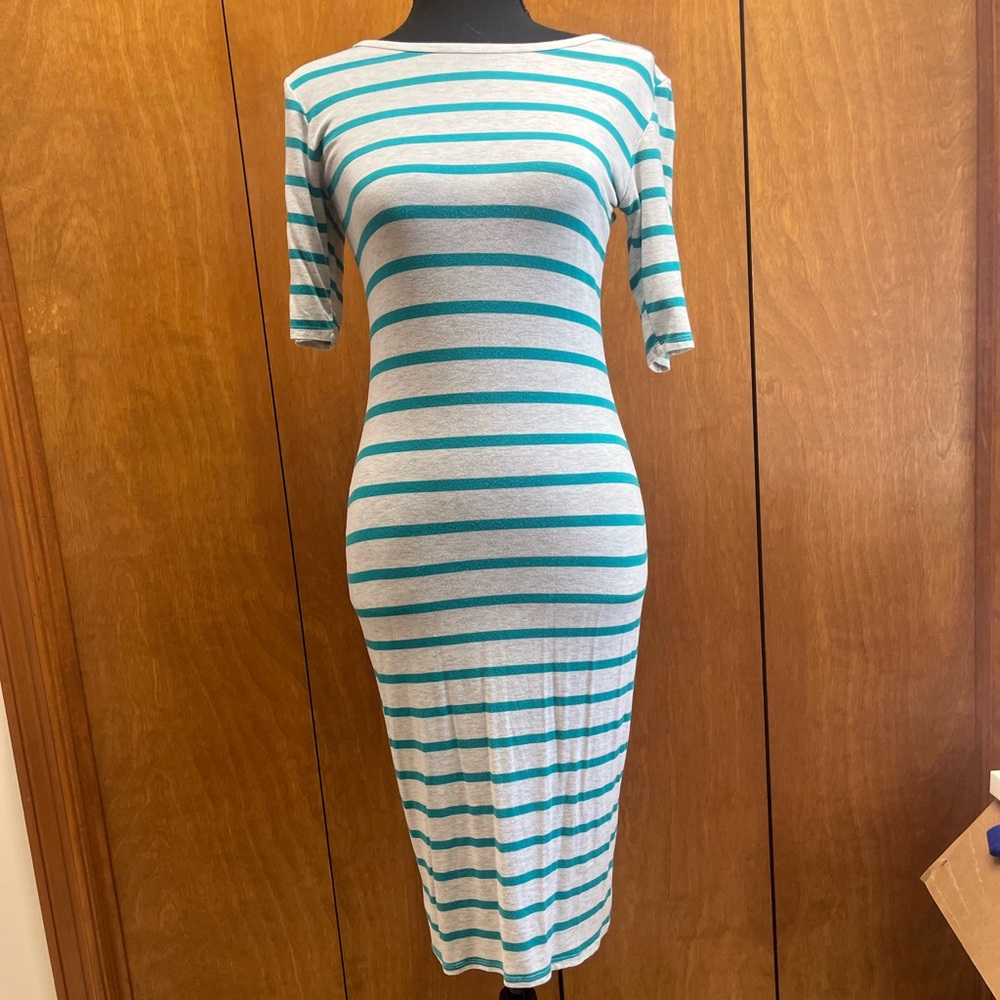 LuLaRoe Green short Sleeve Sheath Dress